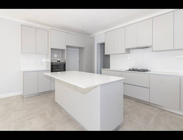 4 BEDROOM FREEHOLD FOR SALE IN PARKLANDS NORTH